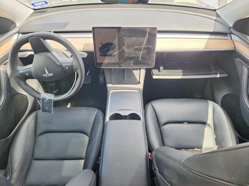 2023 TESLA MODEL Y 8