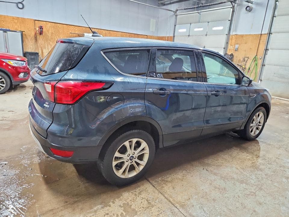 2019 FORD ESCAPE SE 3