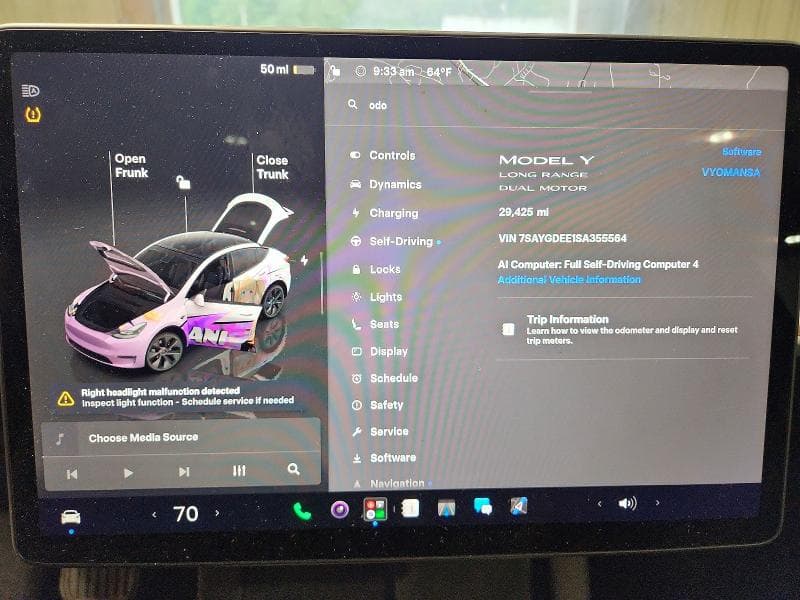 2025 TESLA MODEL Y 9