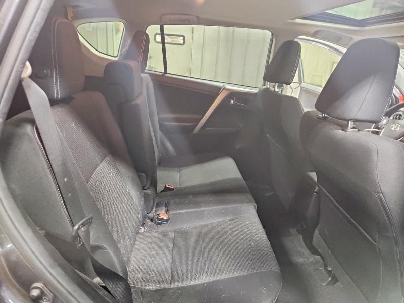 2018 TOYOTA RAV4 XLE 11