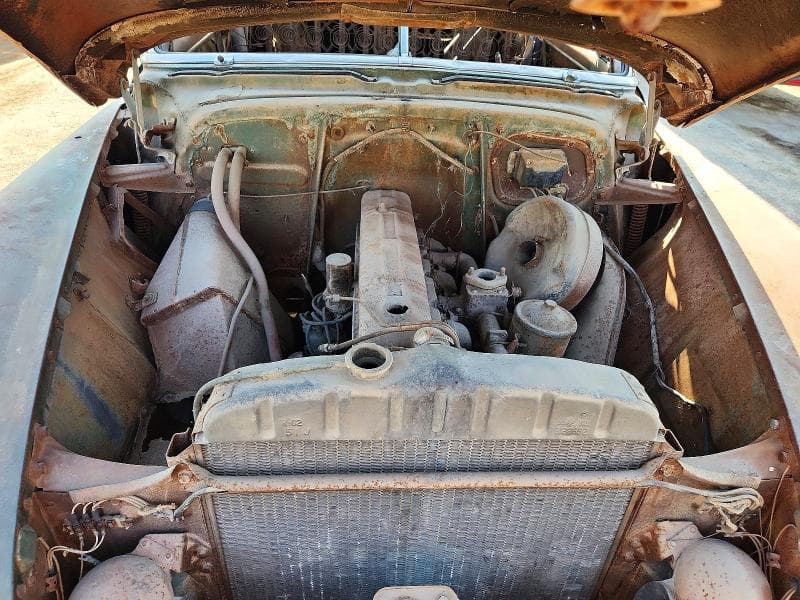 1951 CHEVROLET DELUXE 2 DOOR 11