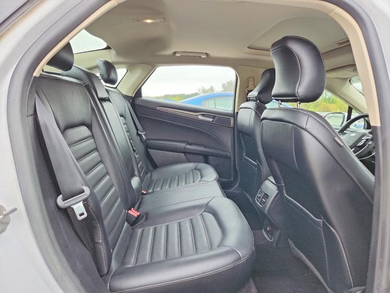 2017 FORD FUSION SE 10