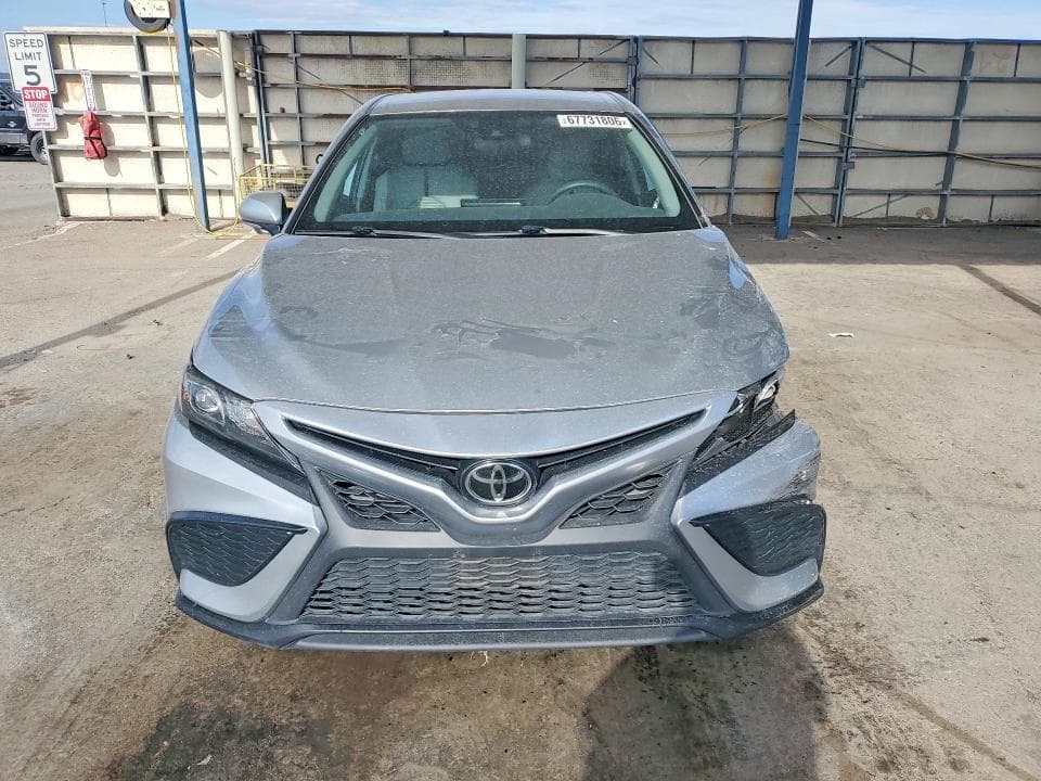 2022 TOYOTA CAMRY SE 5