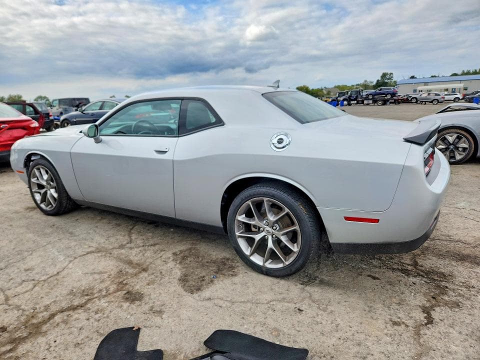 2023 DODGE CHALLENGER SXT 2