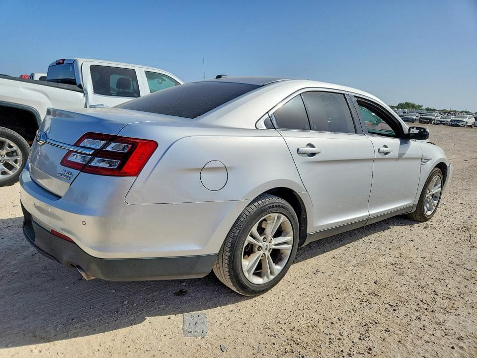 2017 FORD TAURUS SEL 3