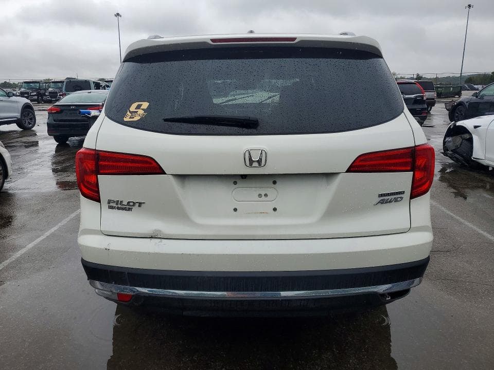 2017 HONDA PILOT TOURING 6