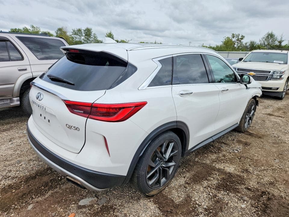 2019 INFINITI QX50 ESSENTIAL 3