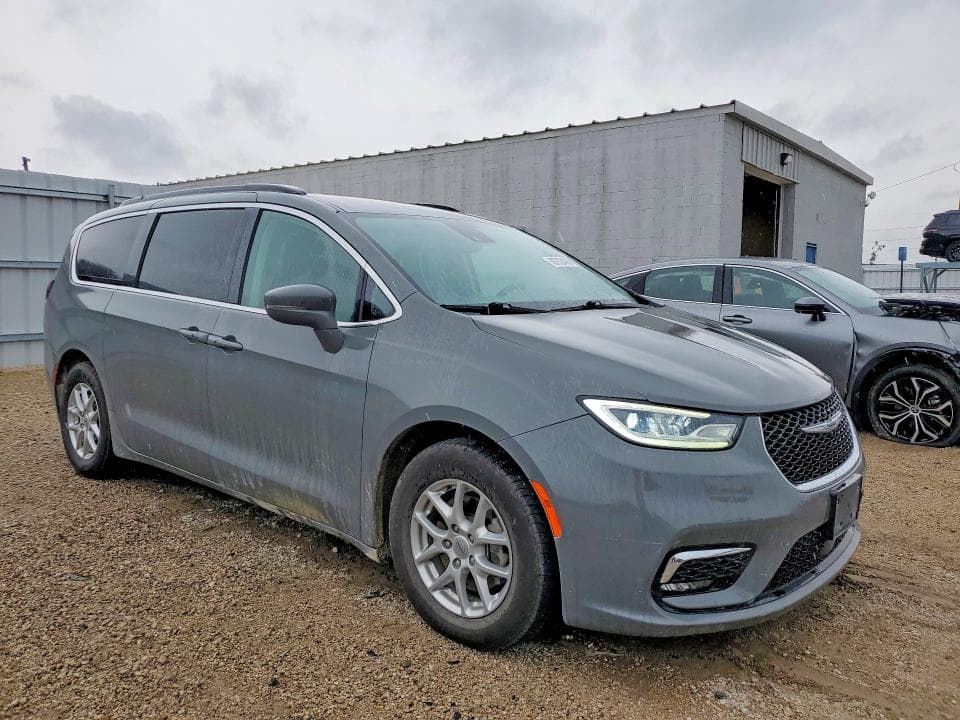 2022 CHRYSLER PACIFICA TOURING L 4