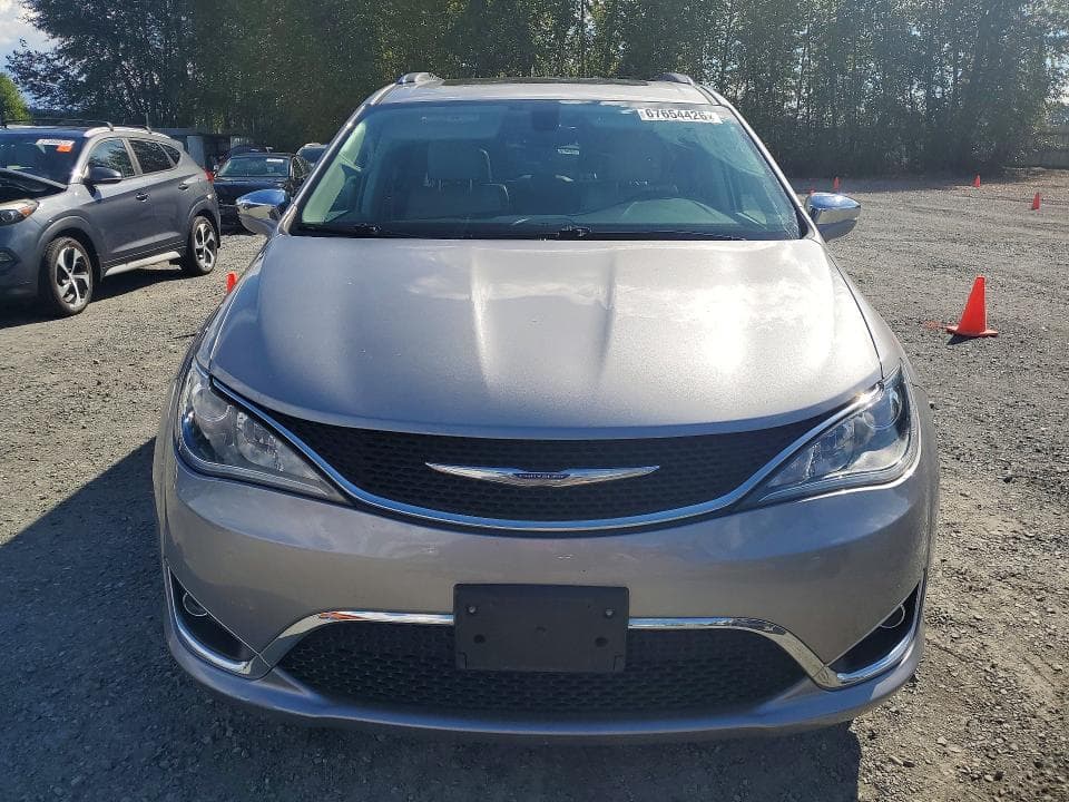 2017 CHRYSLER PACIFICA LIMITED 5