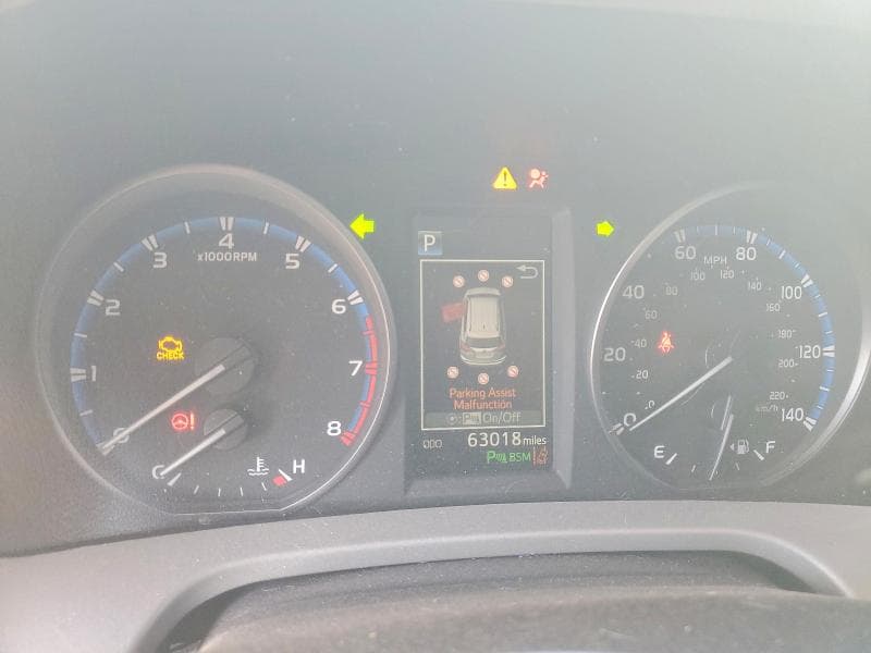 2017 TOYOTA RAV4 XLE 9