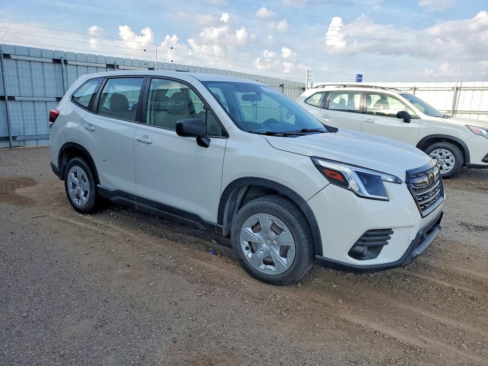 2022 SUBARU FORESTER 4
