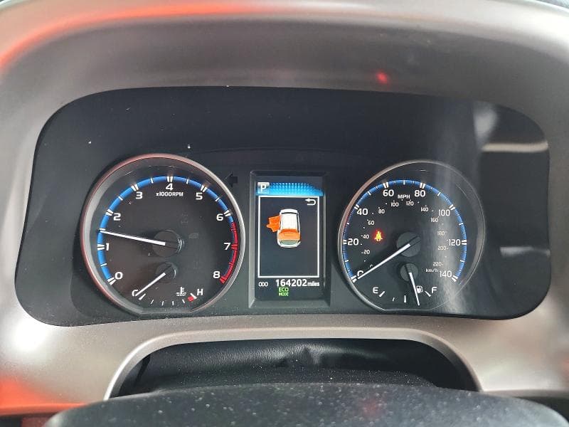 2017 TOYOTA RAV4 LE 9