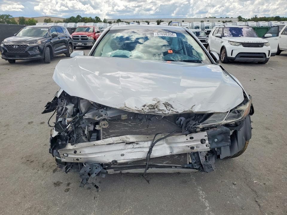 2018 TOYOTA CAMRY LE 5