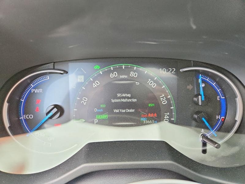 2025 TOYOTA RAV4 HYBRID XLE 9