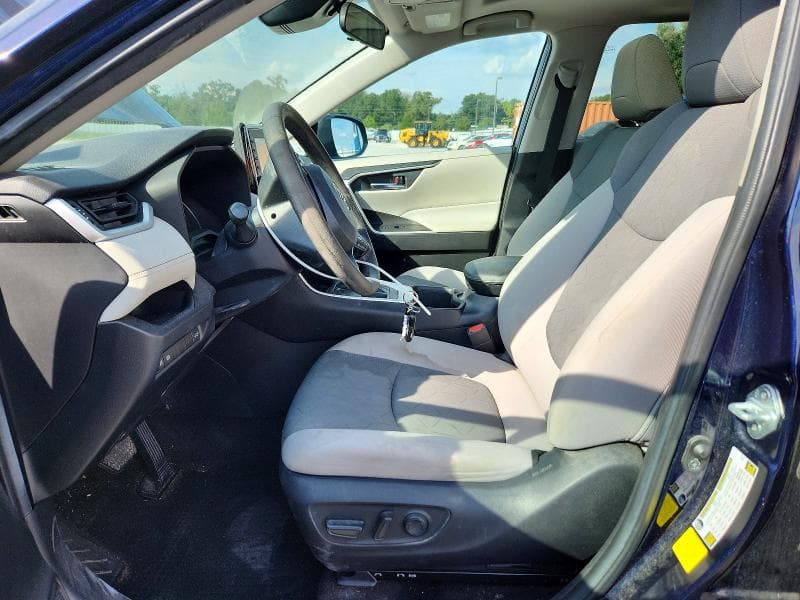 2022 TOYOTA RAV4 XLE 7