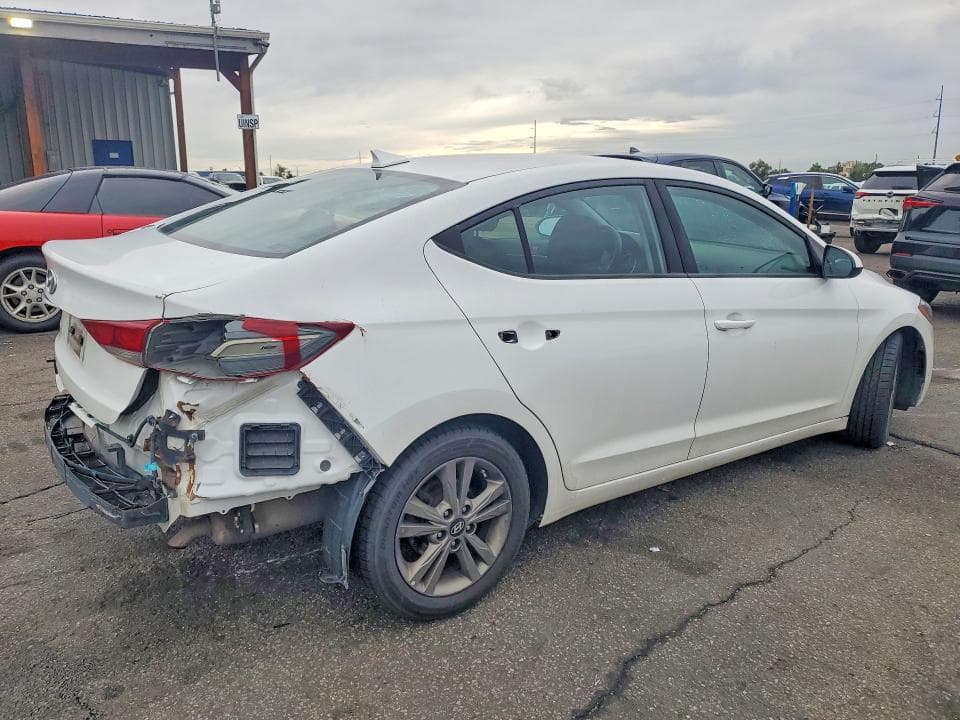 2018 HYUNDAI ELANTRA SEL 3