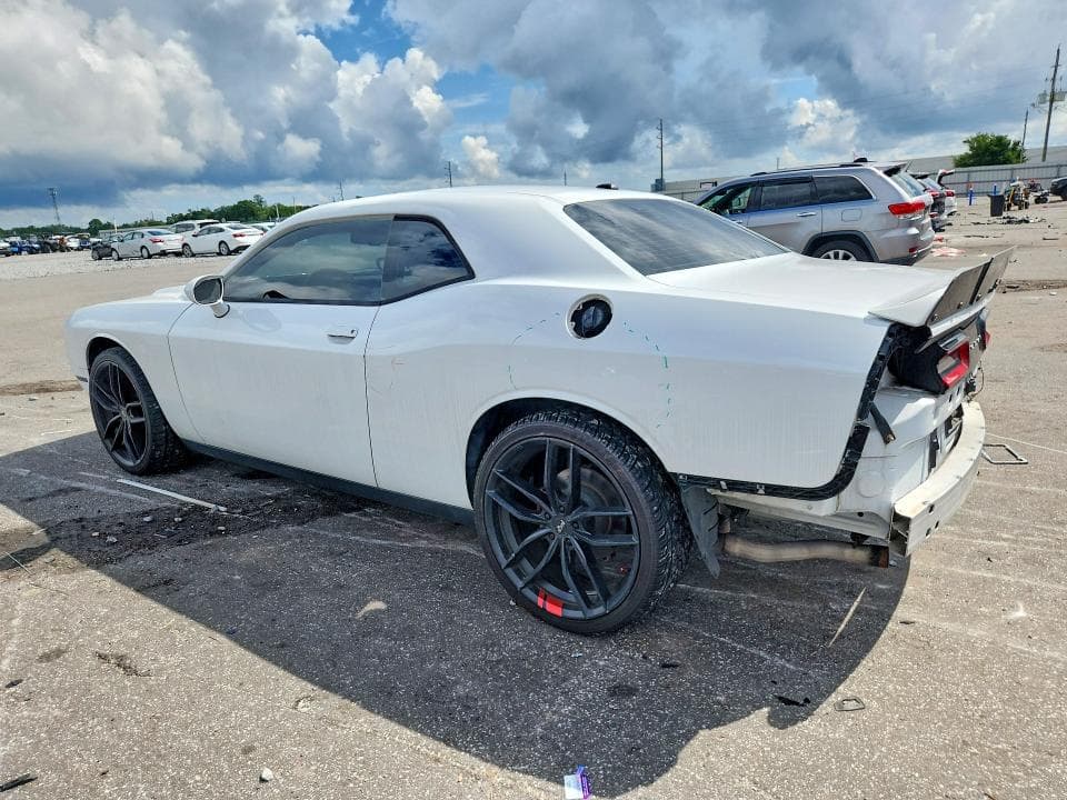 2018 DODGE CHALLENGER SXT 2