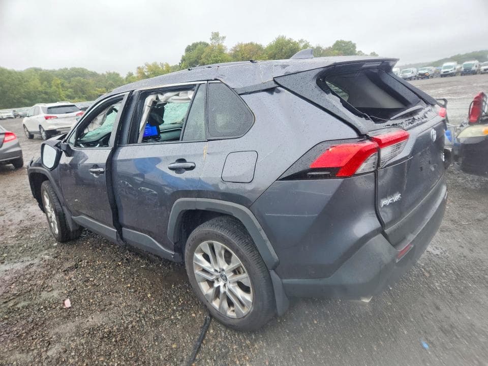 2025 TOYOTA RAV4 XLE PREMIUM 2