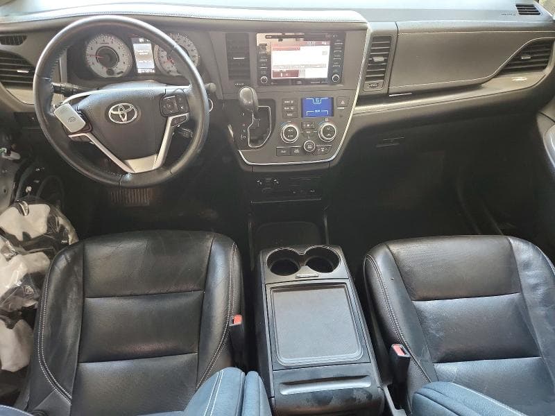 2019 TOYOTA SIENNA SE PREMIUM 7-PASSENGER 8