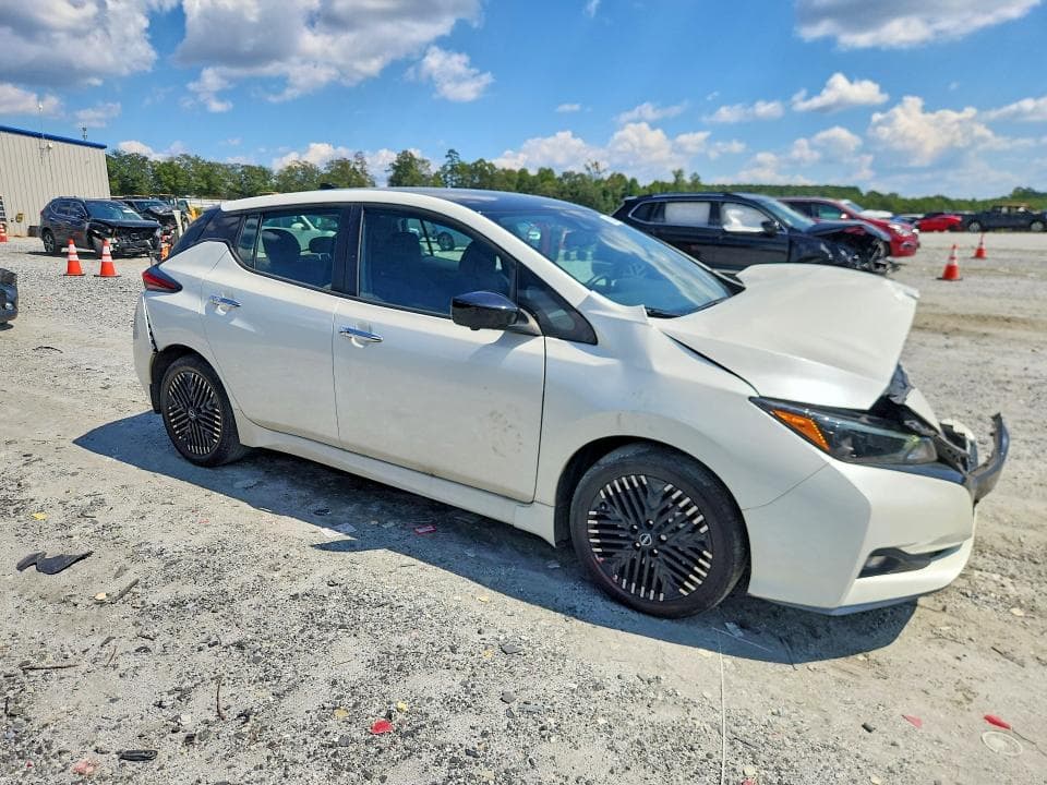 2023 NISSAN LEAF SV PLUS 4