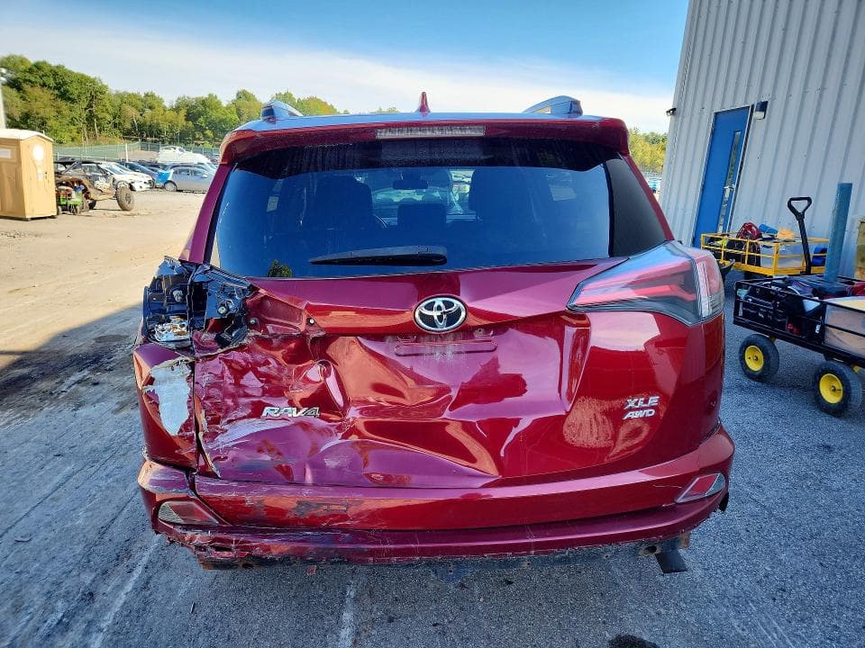 2018 TOYOTA RAV4 XLE 6