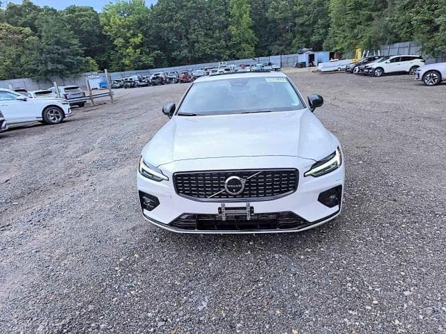 2024 VOLVO S60 PLUS 5