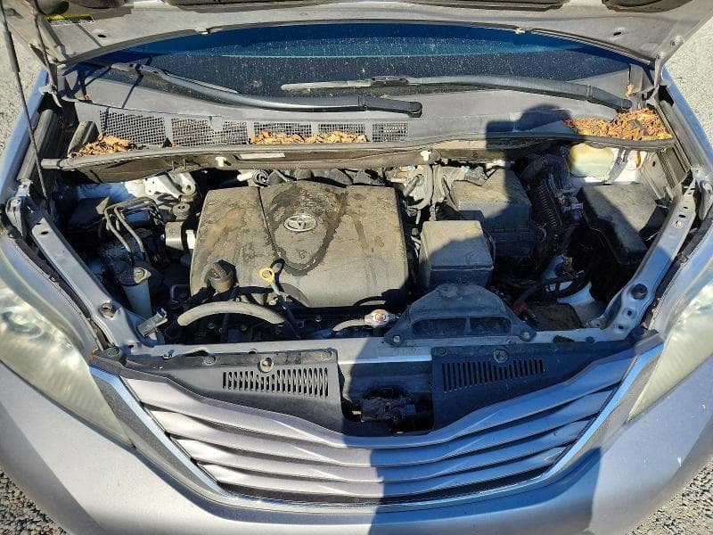 2017 TOYOTA SIENNA XLE 8-PASSENGER 12