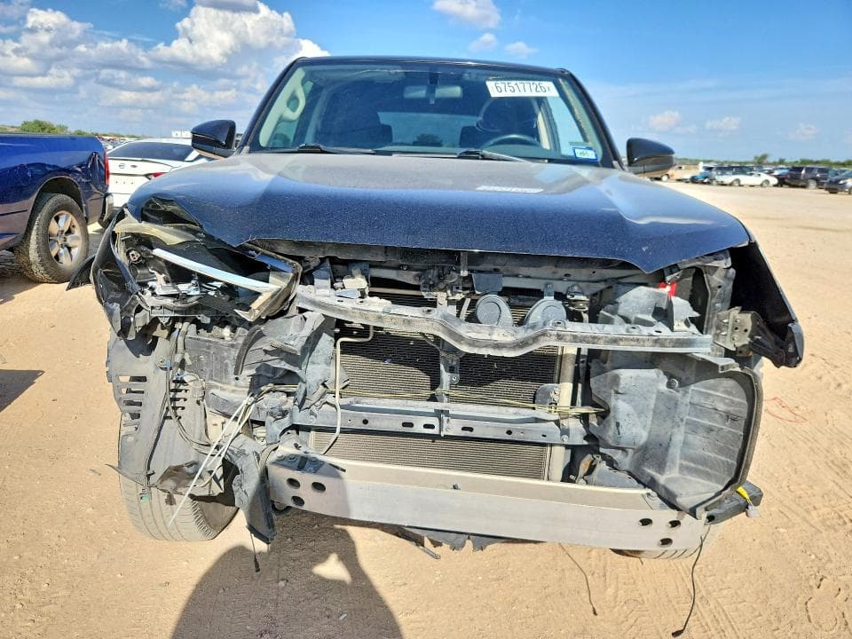 2017 TOYOTA 4RUNNER SR5 5
