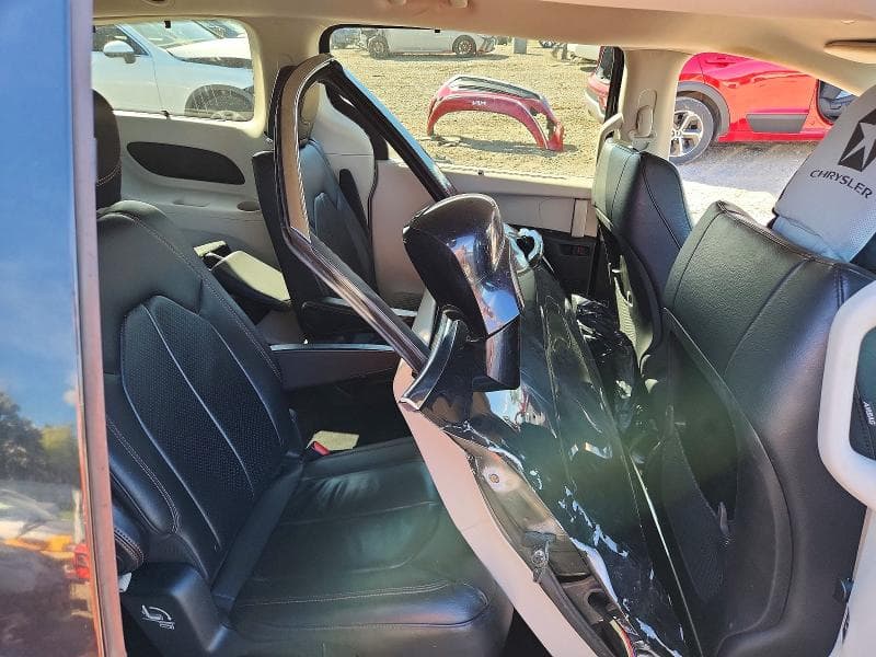2018 CHRYSLER PACIFICA TOURING L 11