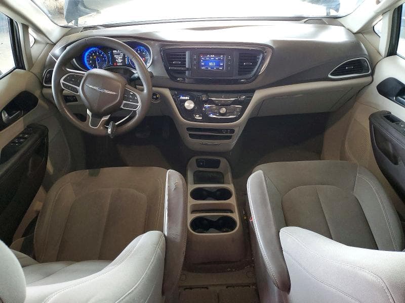 2017 CHRYSLER PACIFICA LX 8