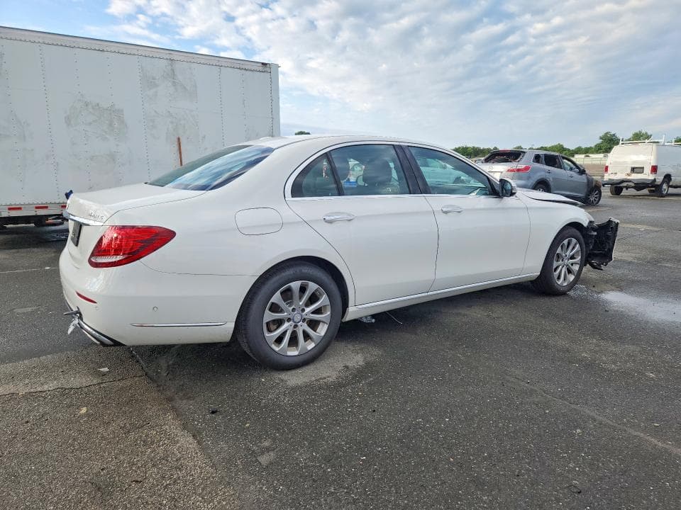 2017 MERCEDES-BENZ E 300 4MATIC 3