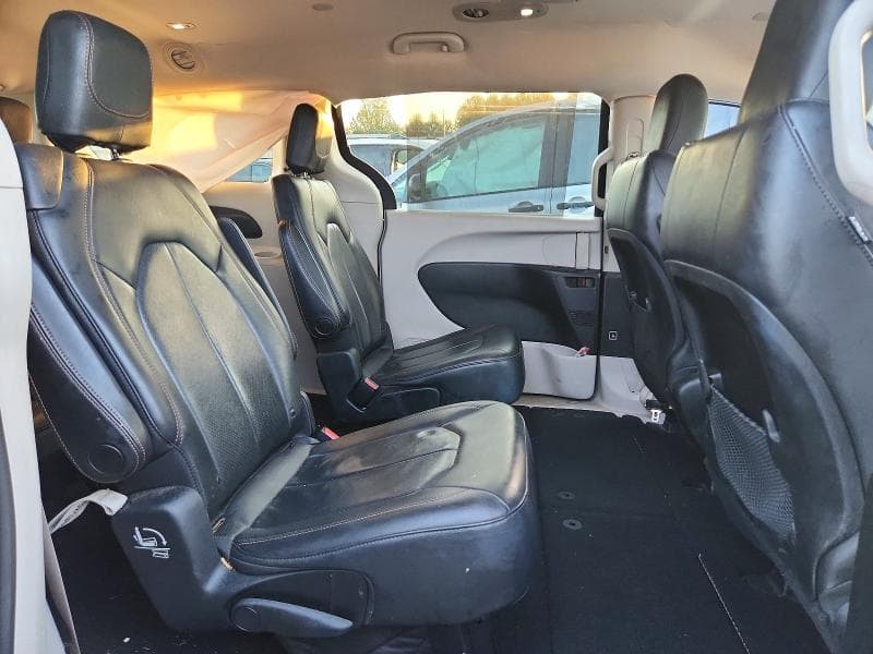 2018 CHRYSLER PACIFICA 11