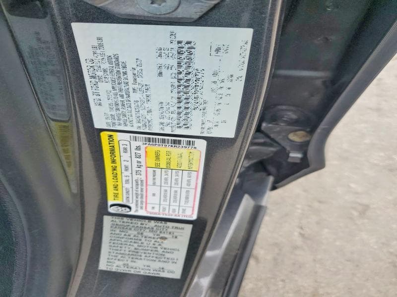 2019 FORD FUSION SE 12