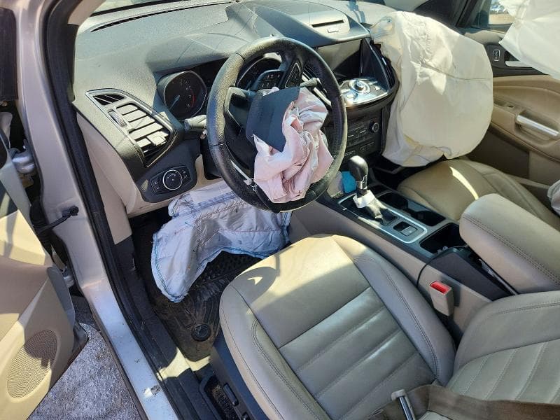 2017 FORD ESCAPE TITANIUM 8