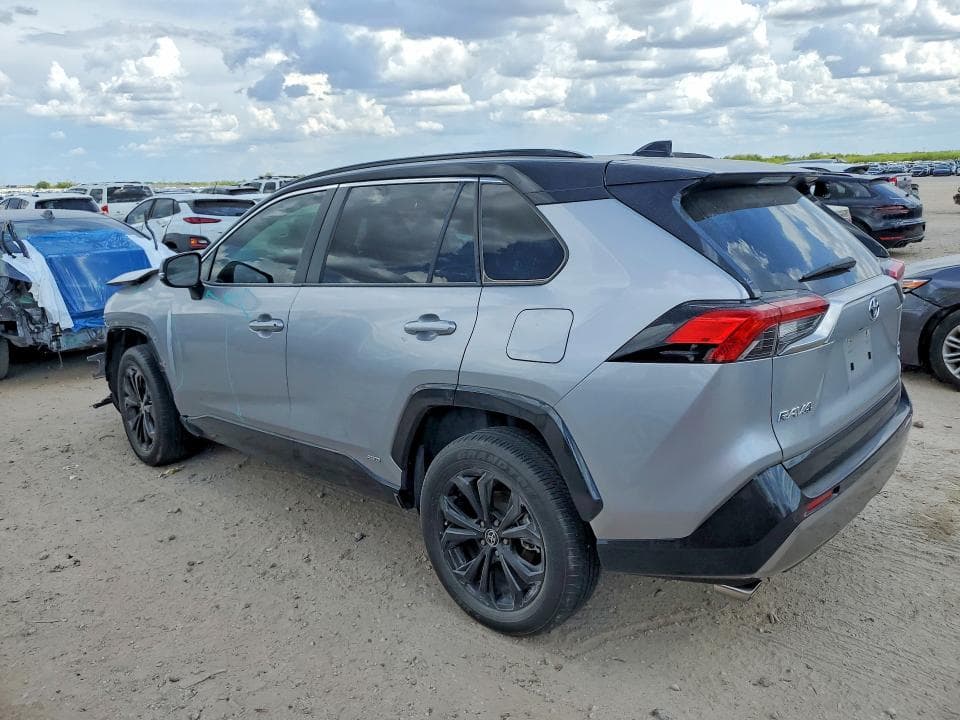 2022 TOYOTA RAV4 XSE 2