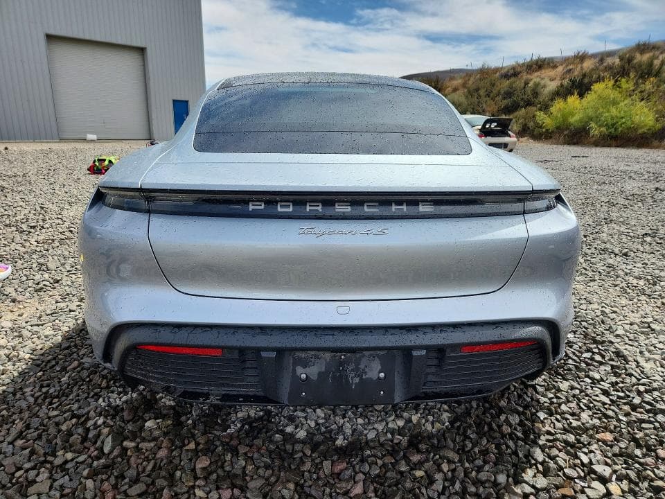 2020 PORSCHE TAYCAN 4S 6