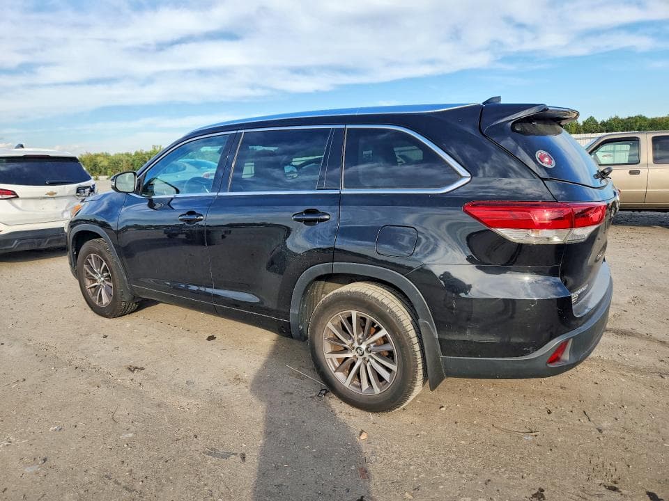 2017 TOYOTA HIGHLANDER XLE 2