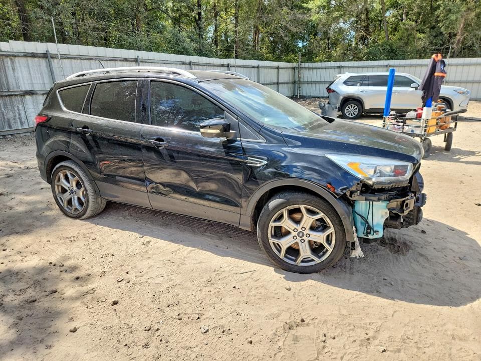 2018 FORD ESCAPE TITANIUM 4