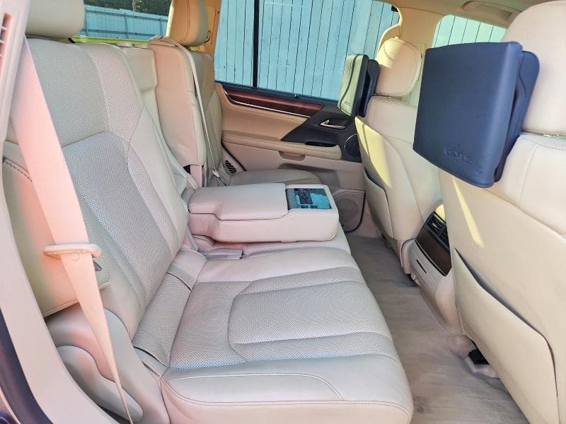 2017 LEXUS LX 570 11