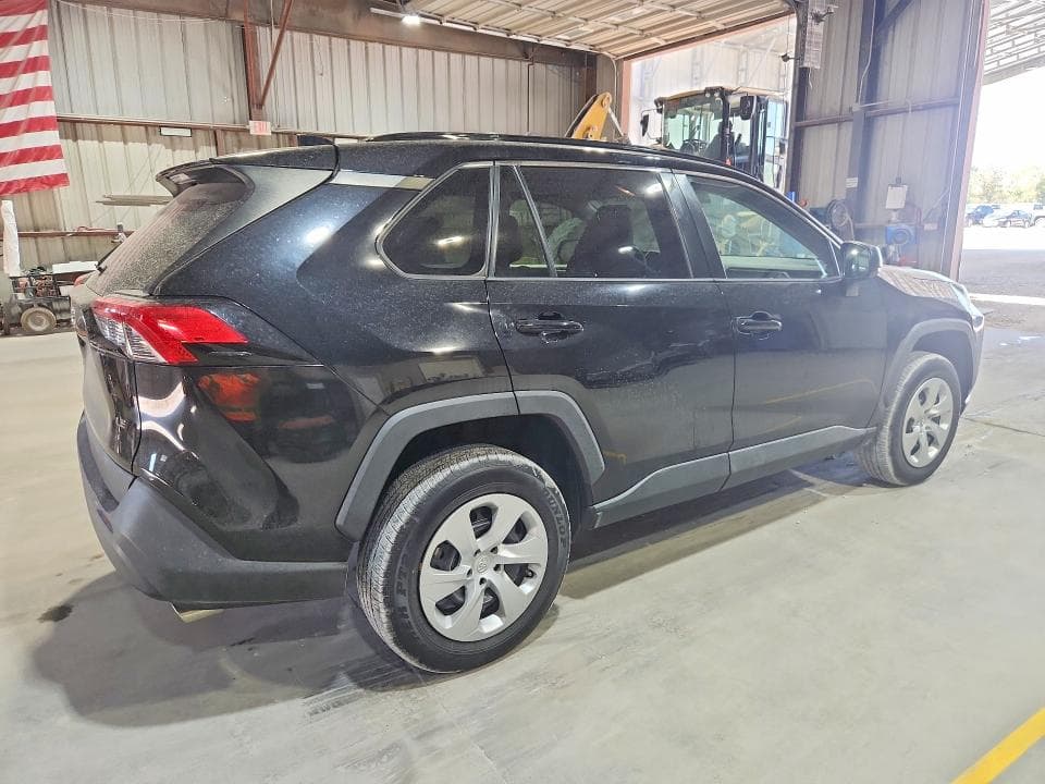 2020 TOYOTA RAV4 LE 3