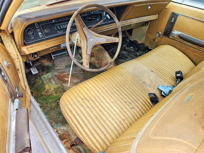 1973 CHRYSLER NEWPORT 8