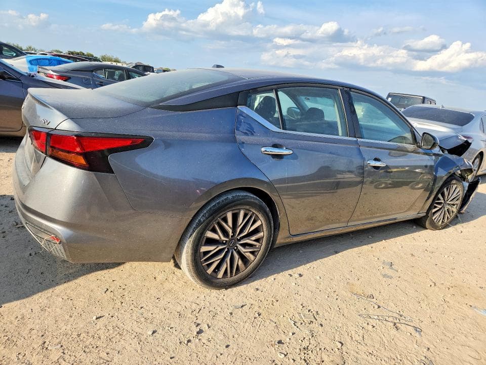 2023 NISSAN ALTIMA SV 3