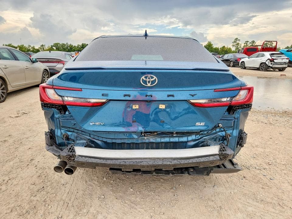 2025 TOYOTA CAMRY SE 6