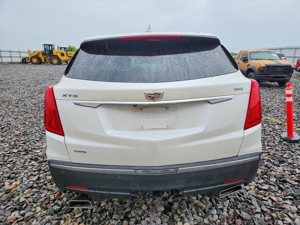 2017 CADILLAC XT5 LUXURY 6