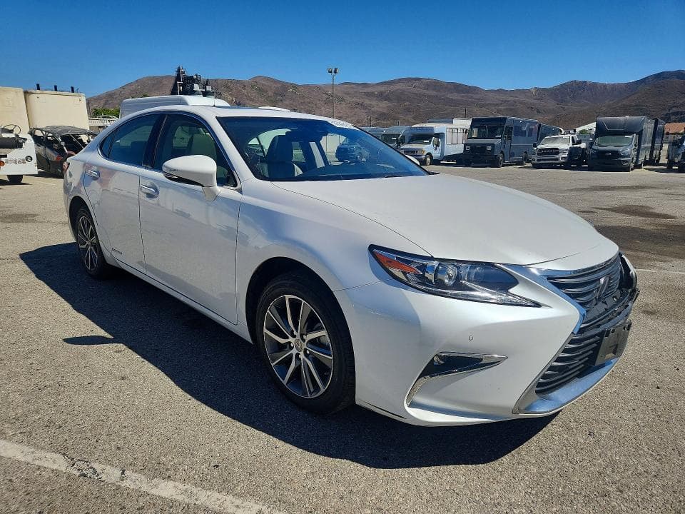 2017 LEXUS ES 300H 4