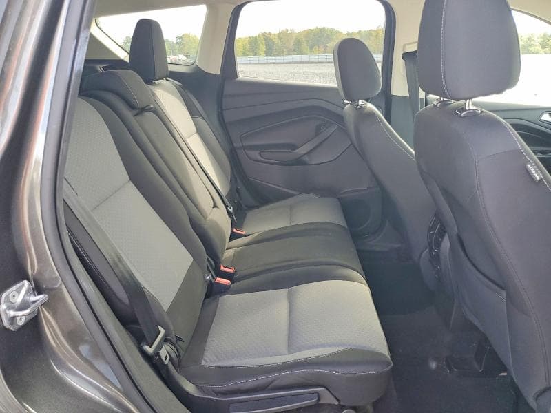 2017 FORD ESCAPE SE 11