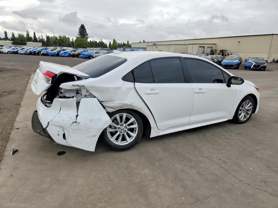 2024 TOYOTA COROLLA LE 3