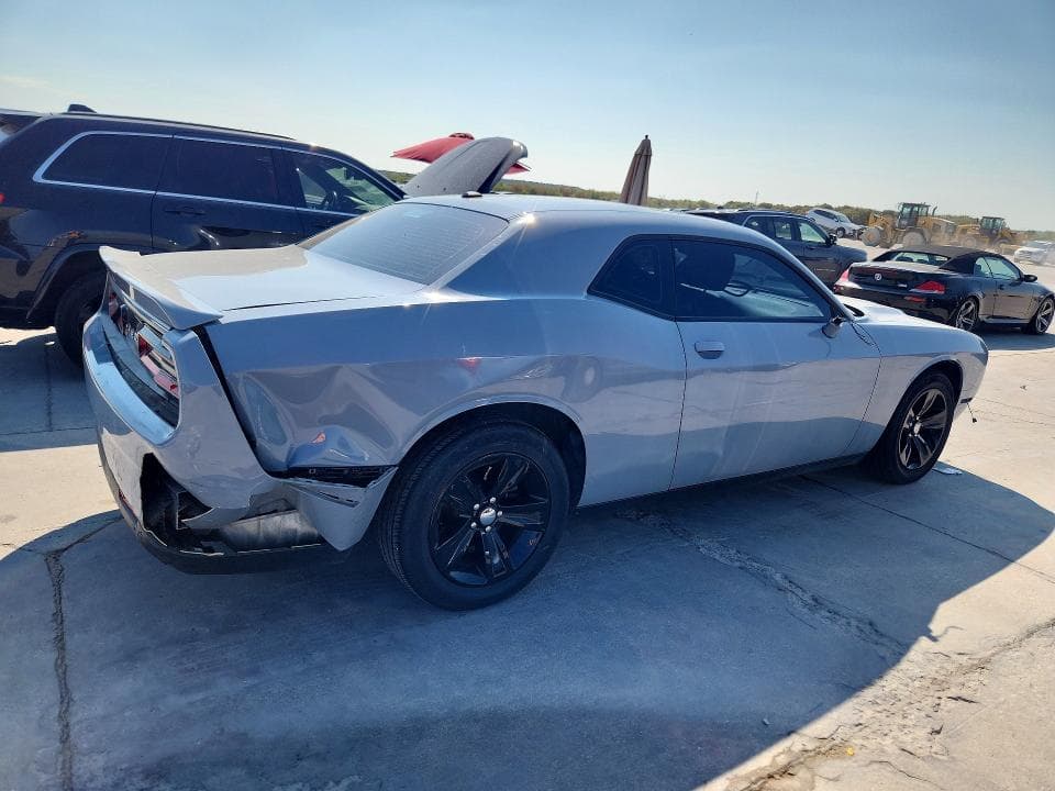 2021 DODGE CHALLENGER SXT 3