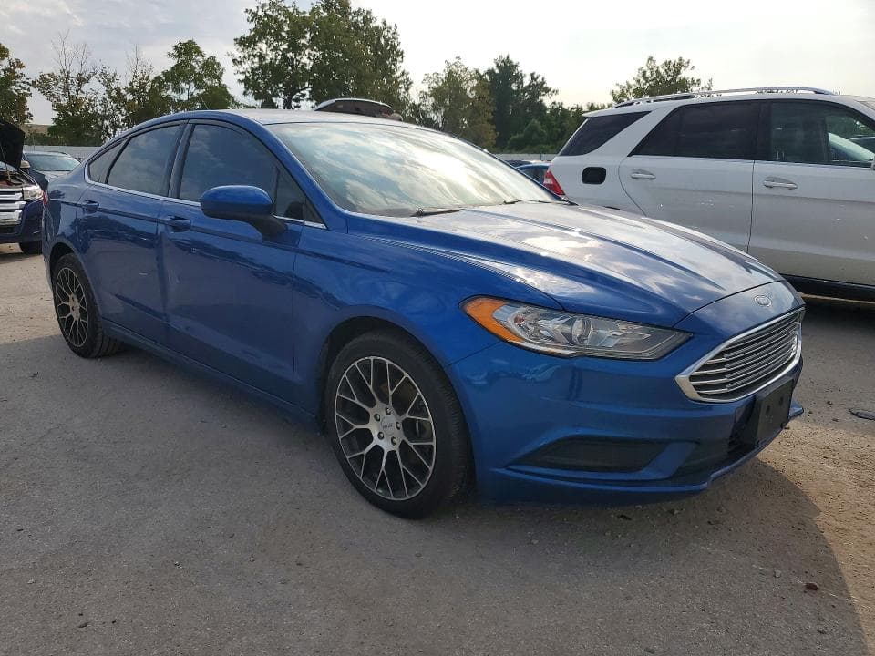 2017 FORD FUSION SE 4