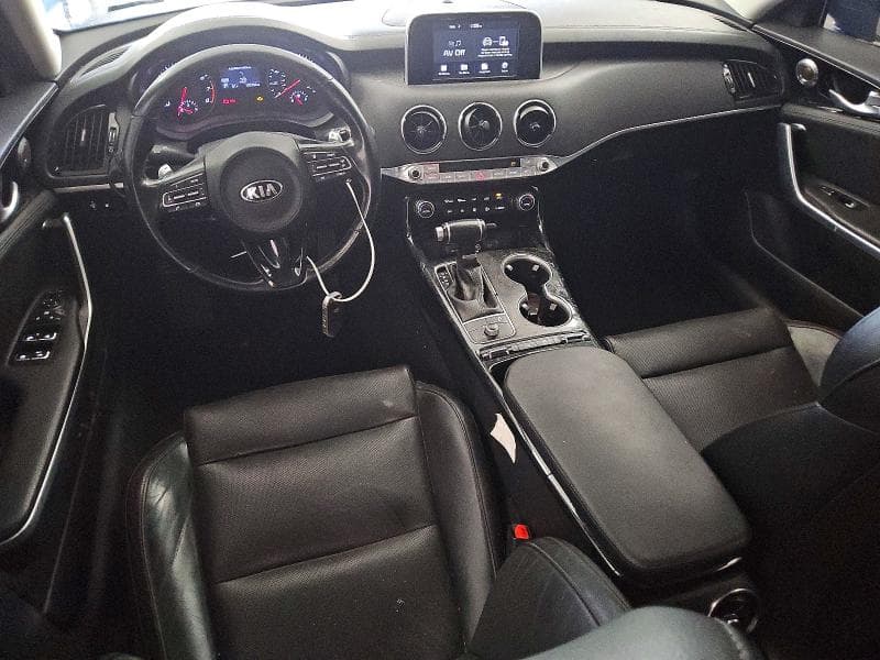 2018 KIA STINGER BASE 8
